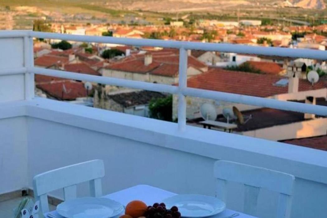Beyaz Ev Hotel Alacati Exterior photo