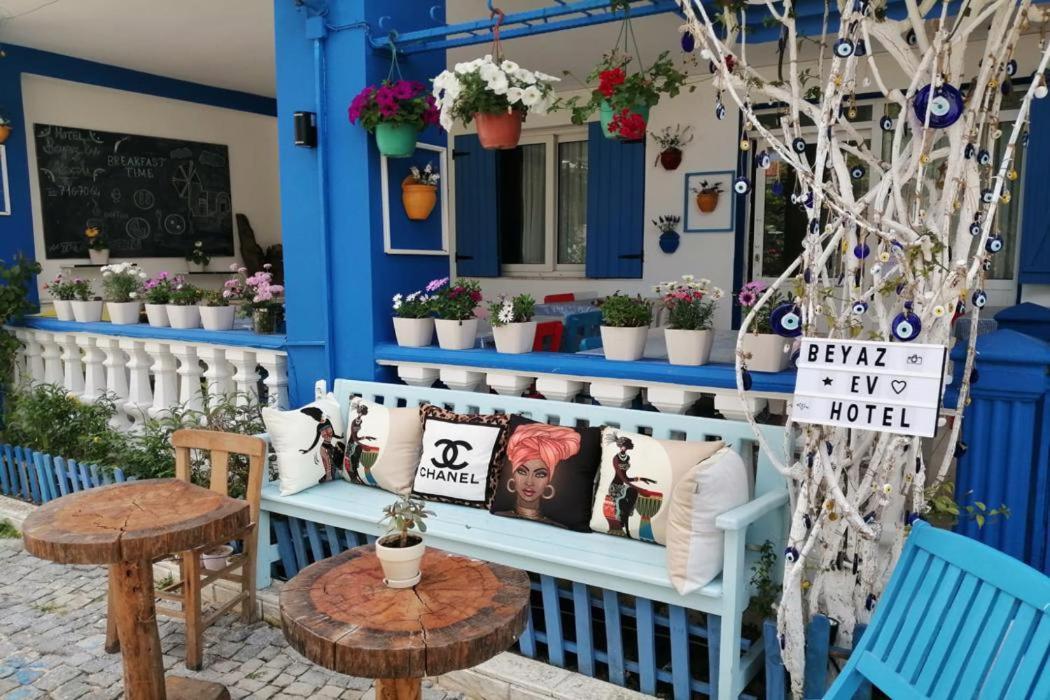 Beyaz Ev Hotel Alacati Exterior photo
