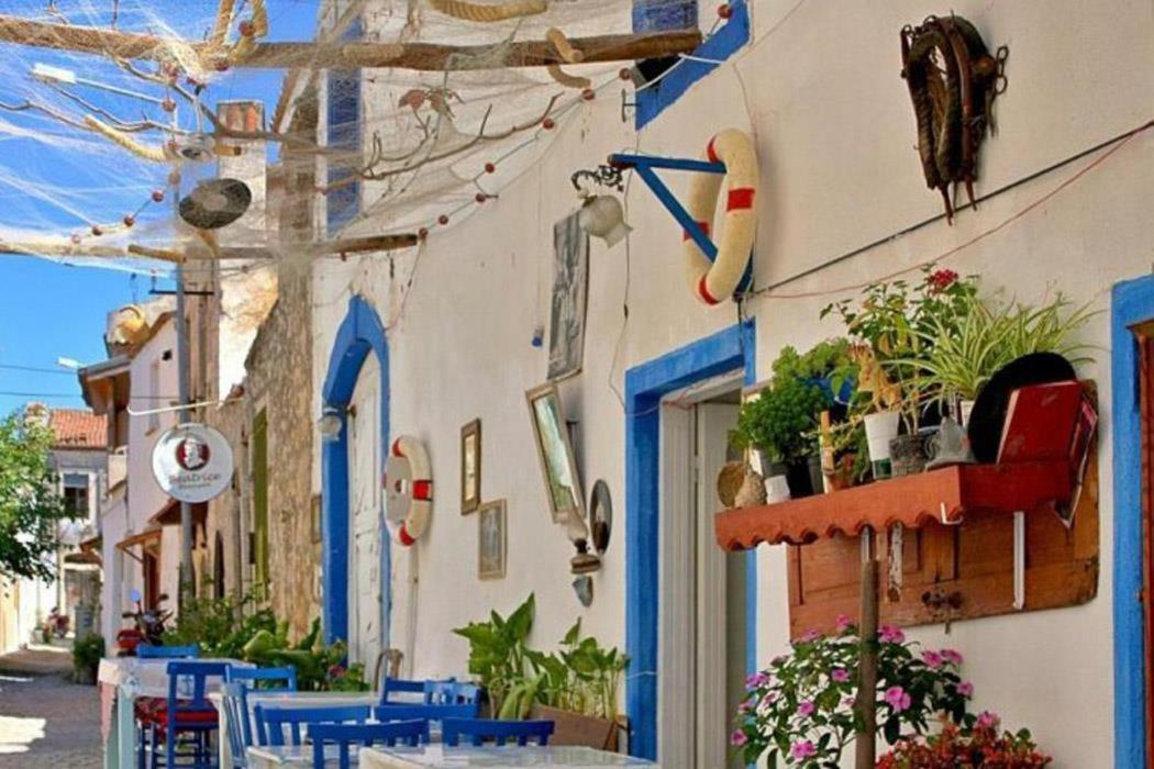 Beyaz Ev Hotel Alacati Exterior photo