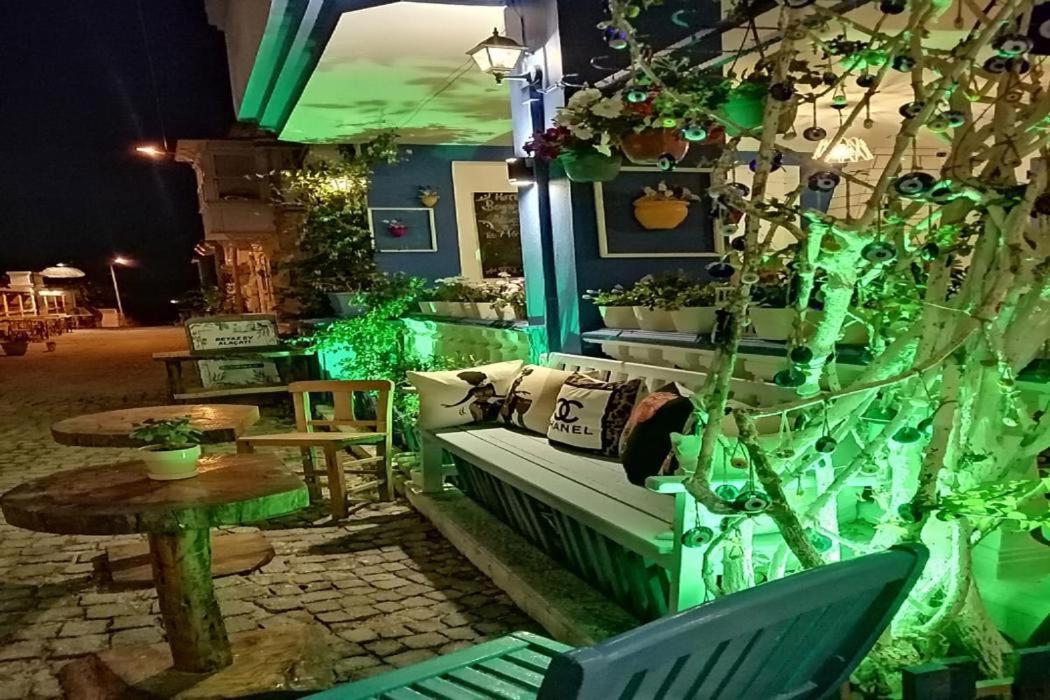 Beyaz Ev Hotel Alacati Exterior photo